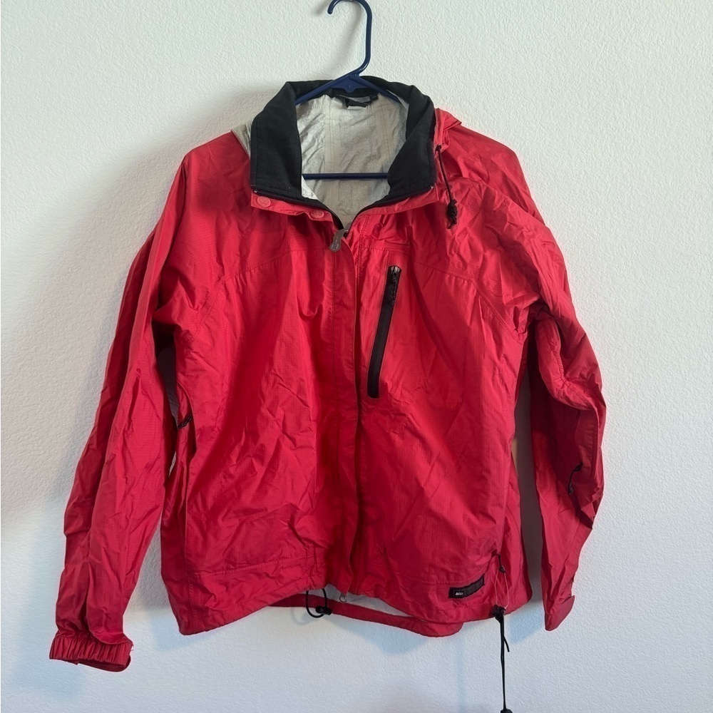 REI Men’s Red Windbreaker Size XL‎